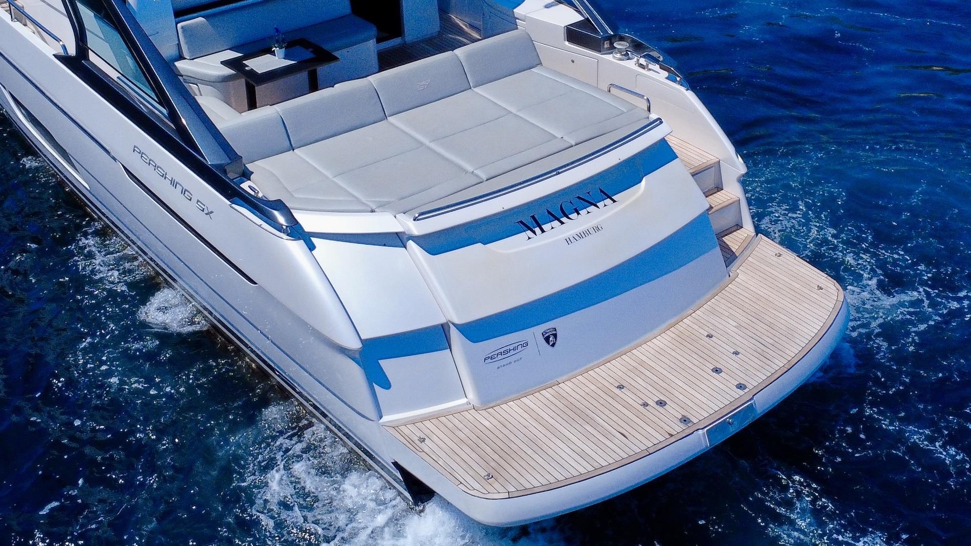 2018 PERSHING 5X 